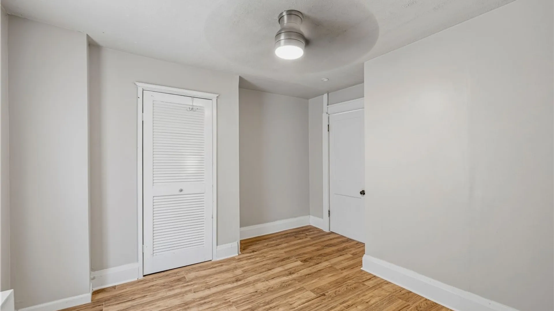 Property at 2526 Walnut Avenue, Niagara Falls, NY 14301 21
