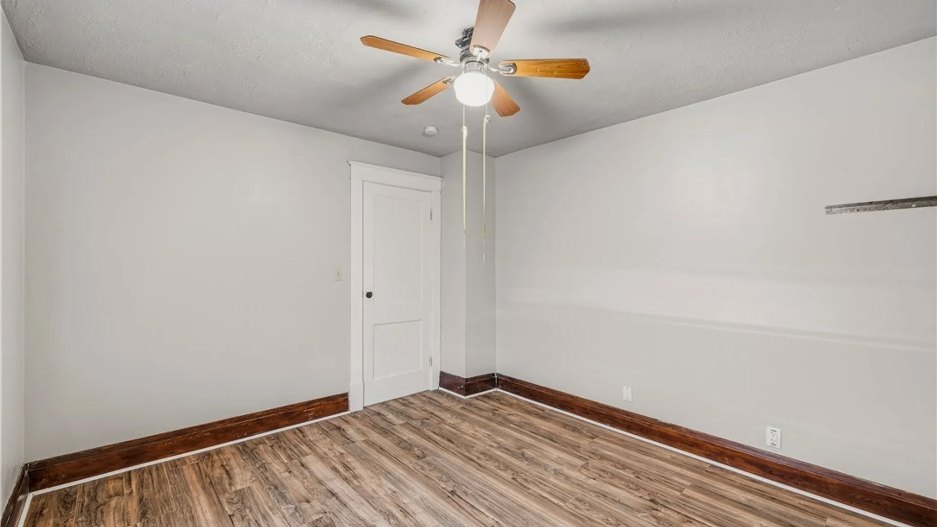 Property at 2526 Walnut Avenue, Niagara Falls, NY 14301 23