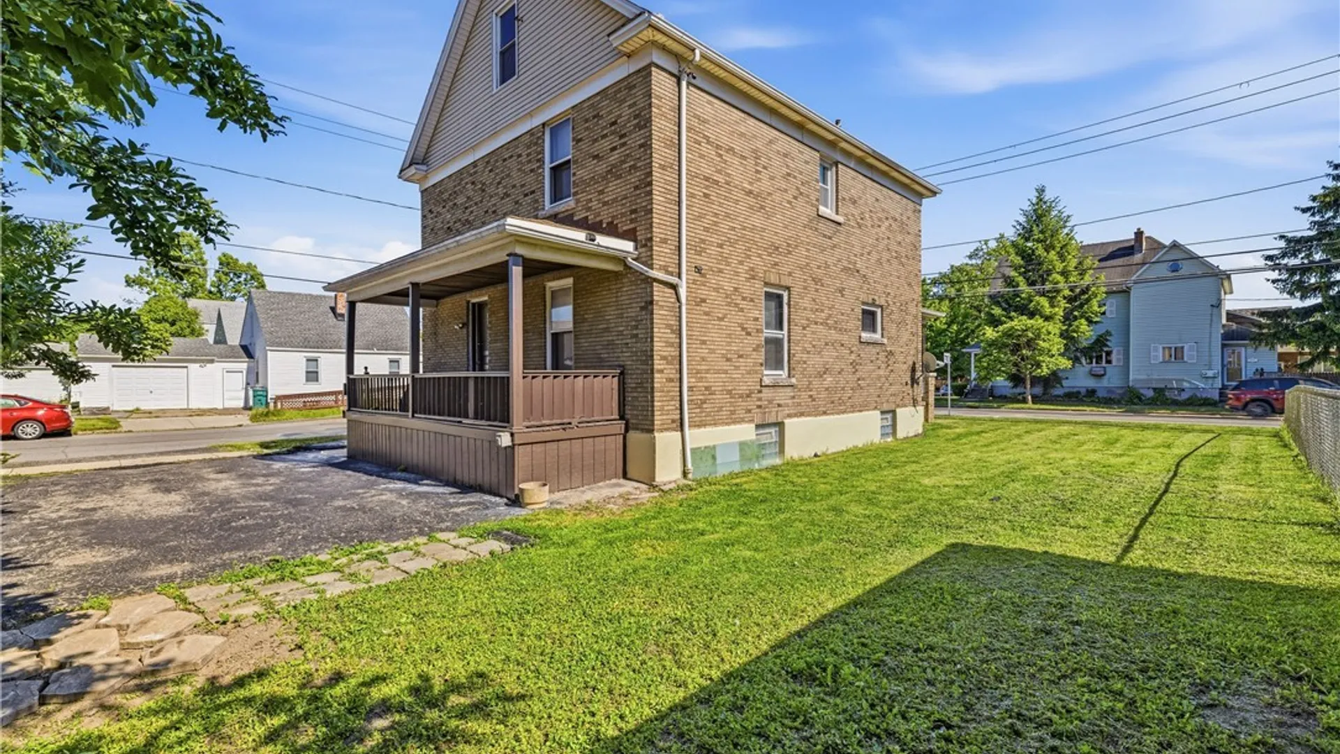 Property at 2526 Walnut Avenue, Niagara Falls, NY 14301 3