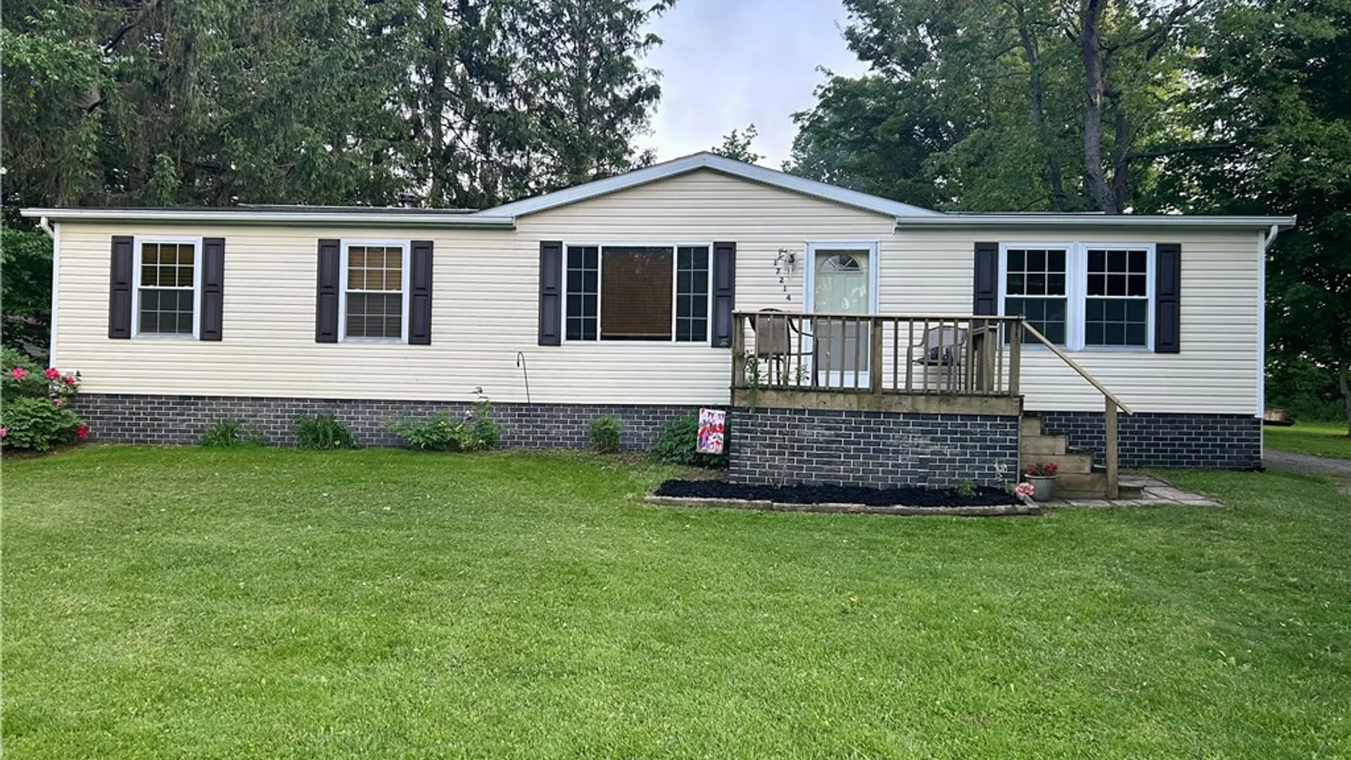 Property at 17214 Elizabeth Drive, Clarendon, NY 14470 2