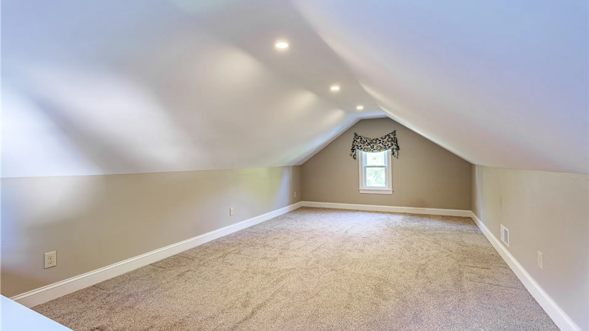 Property at 130 Fairfax Road, Rochester, NY 14609 35