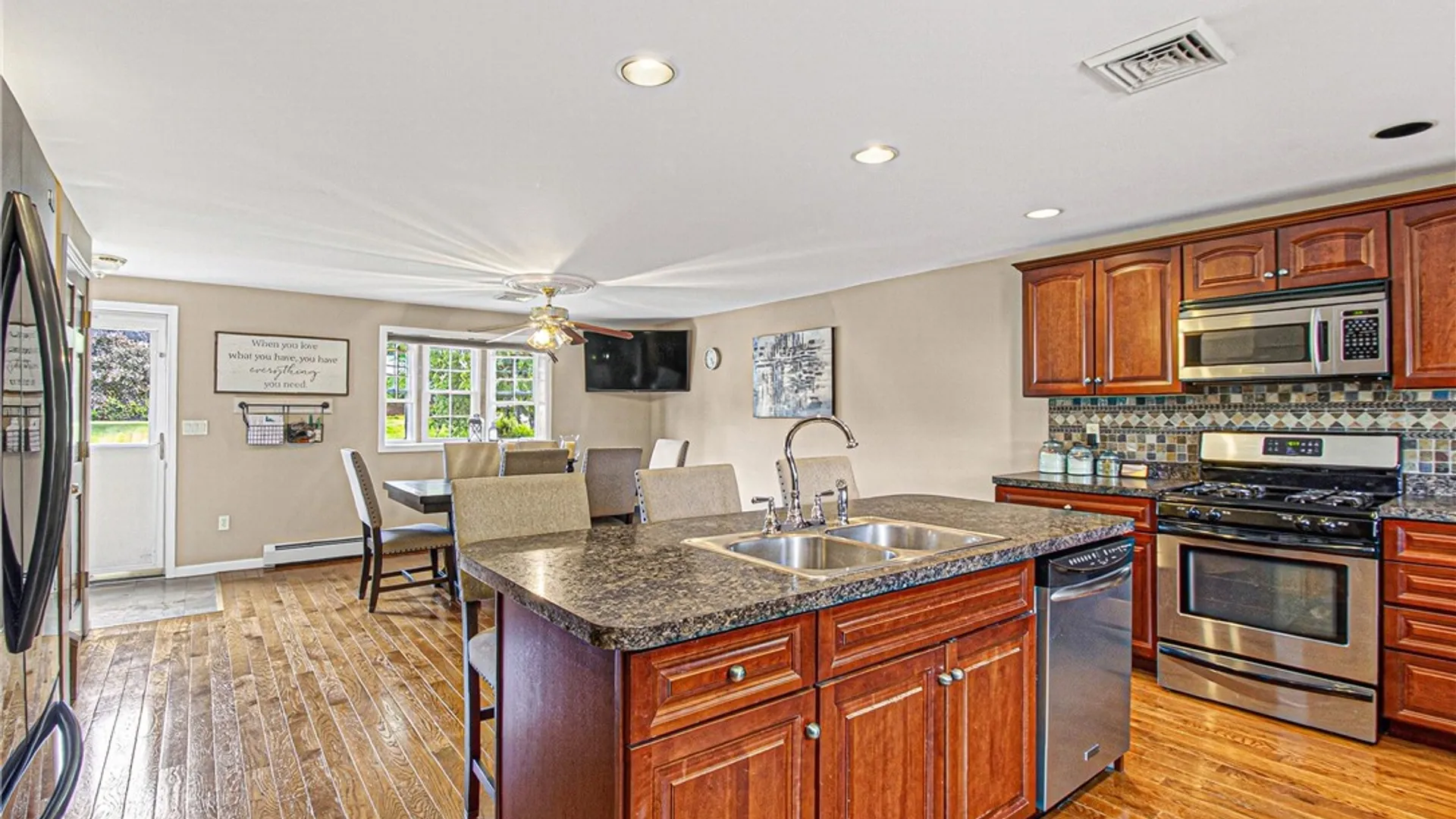 Property at 7 Clintonview Road, New Hartford, NY 13413 14