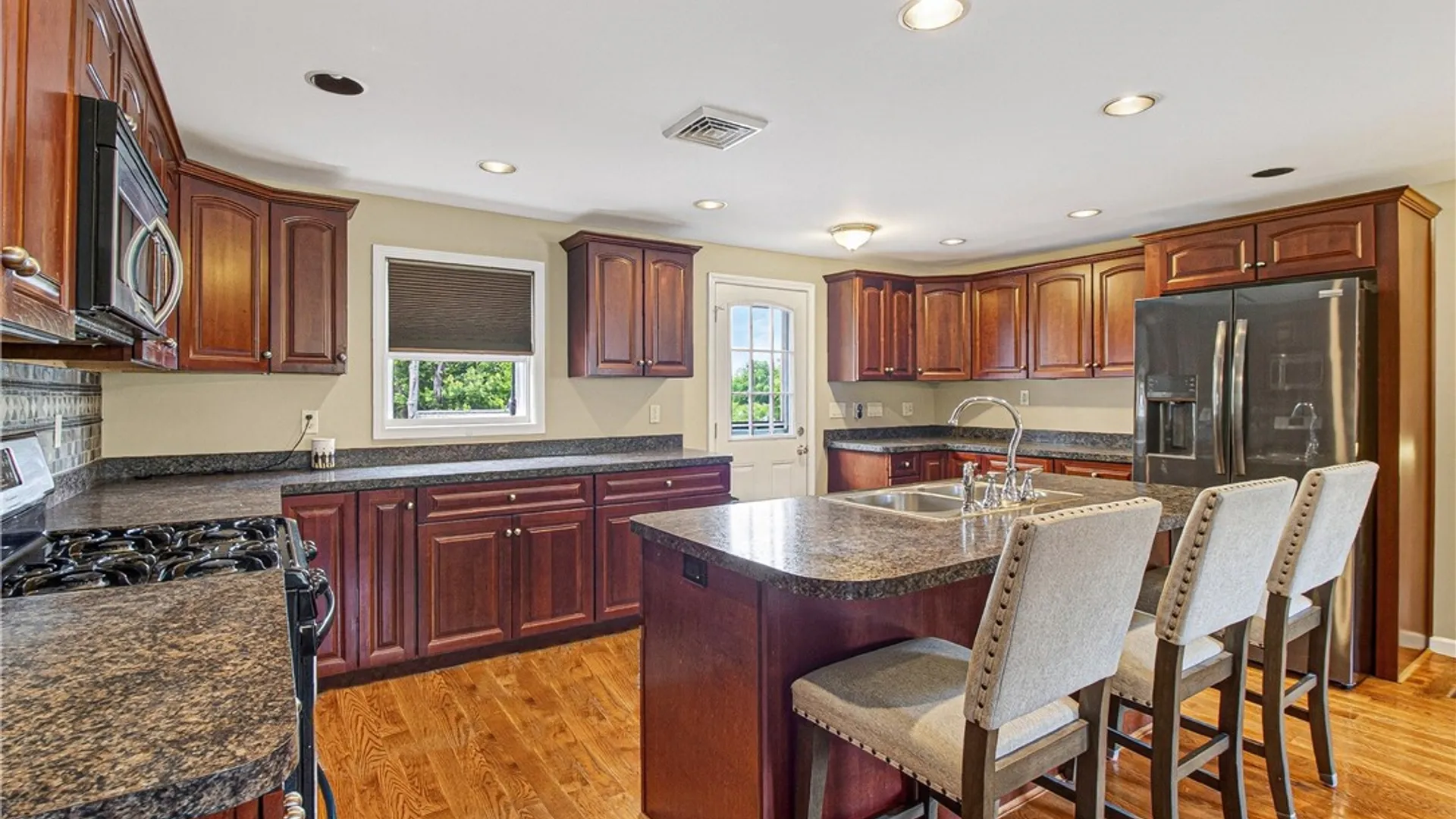 Property at 7 Clintonview Road, New Hartford, NY 13413 7