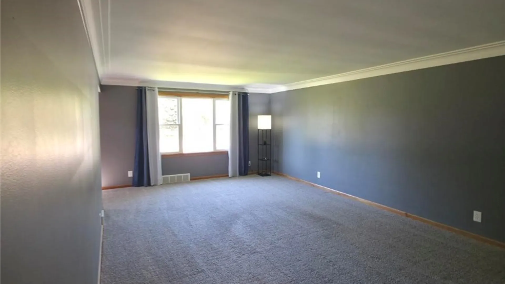 Property at 21 East And West Road, West Seneca, NY 14224 7