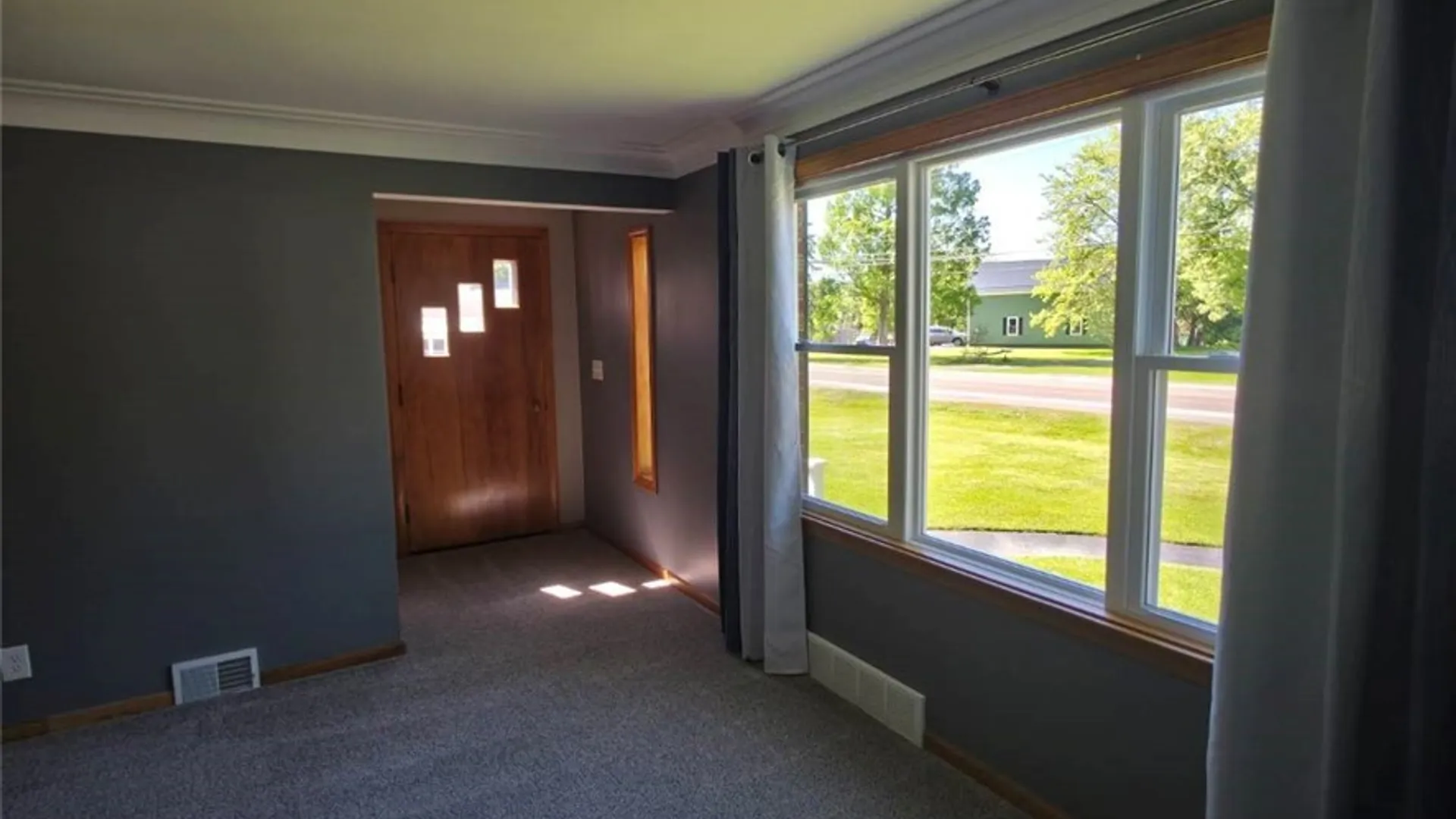 Property at 21 East And West Road, West Seneca, NY 14224 8