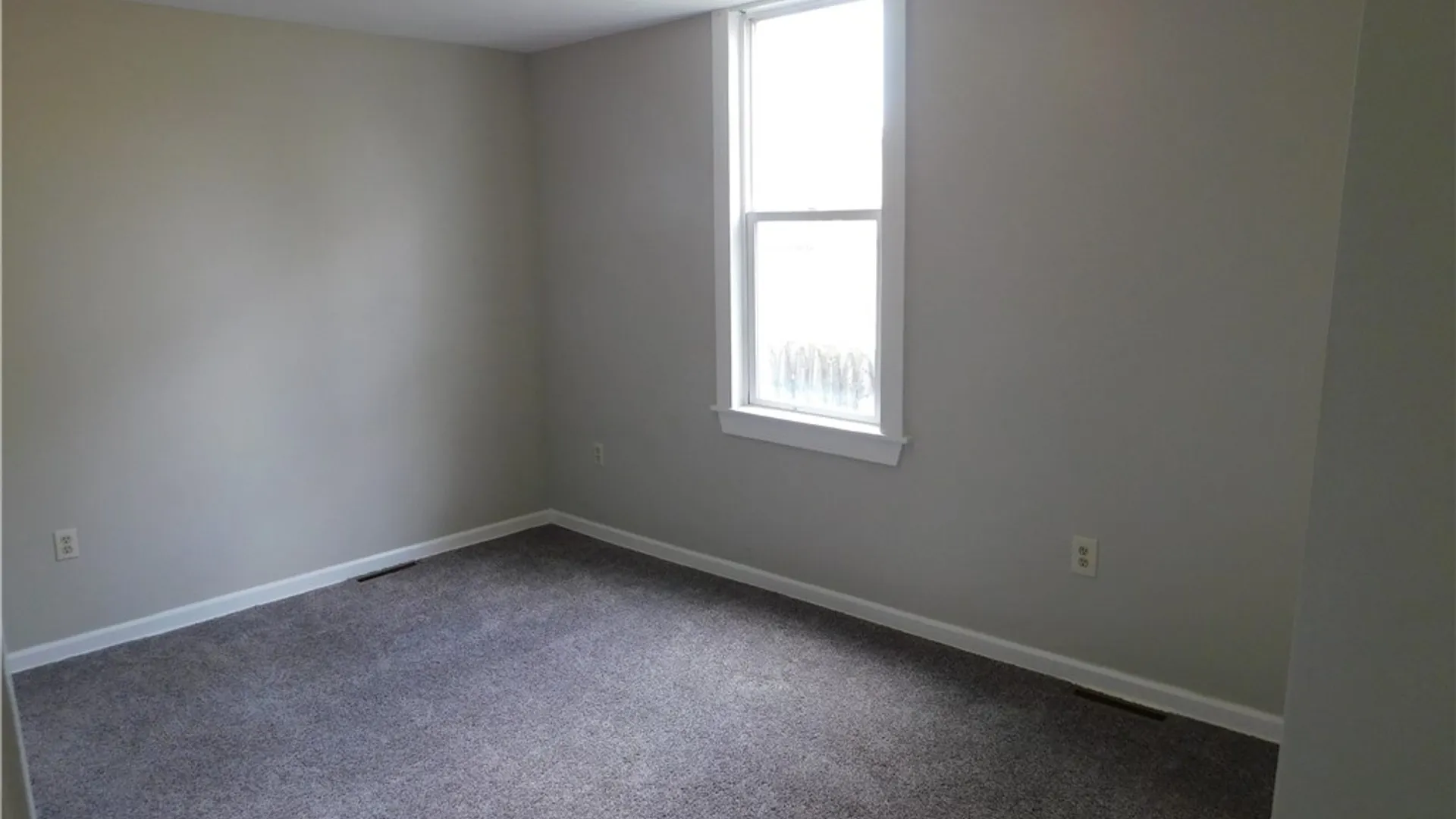 Property at 304 E Ellis Street, DeWitt, NY 13057 22