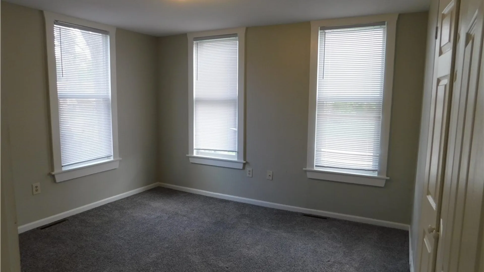 Property at 304 E Ellis Street, DeWitt, NY 13057 24