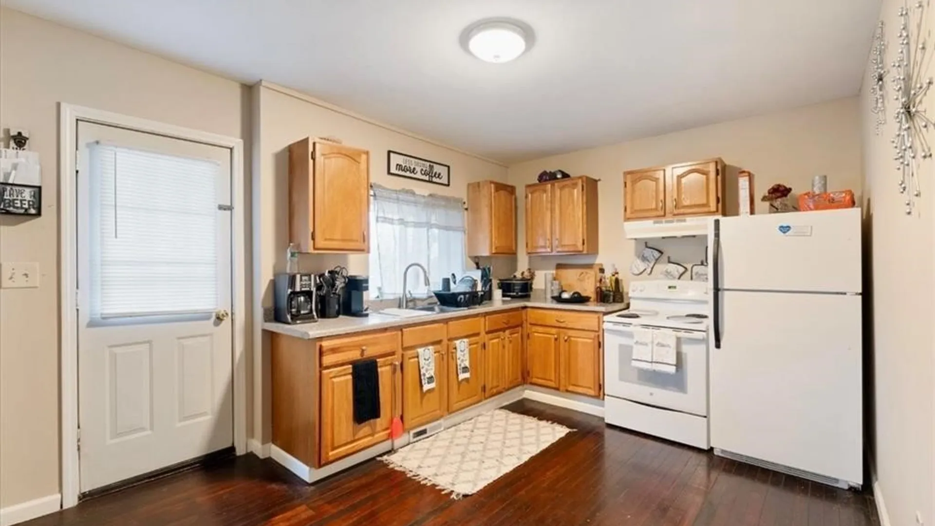 Property at 304 E Ellis Street, DeWitt, NY 13057 36