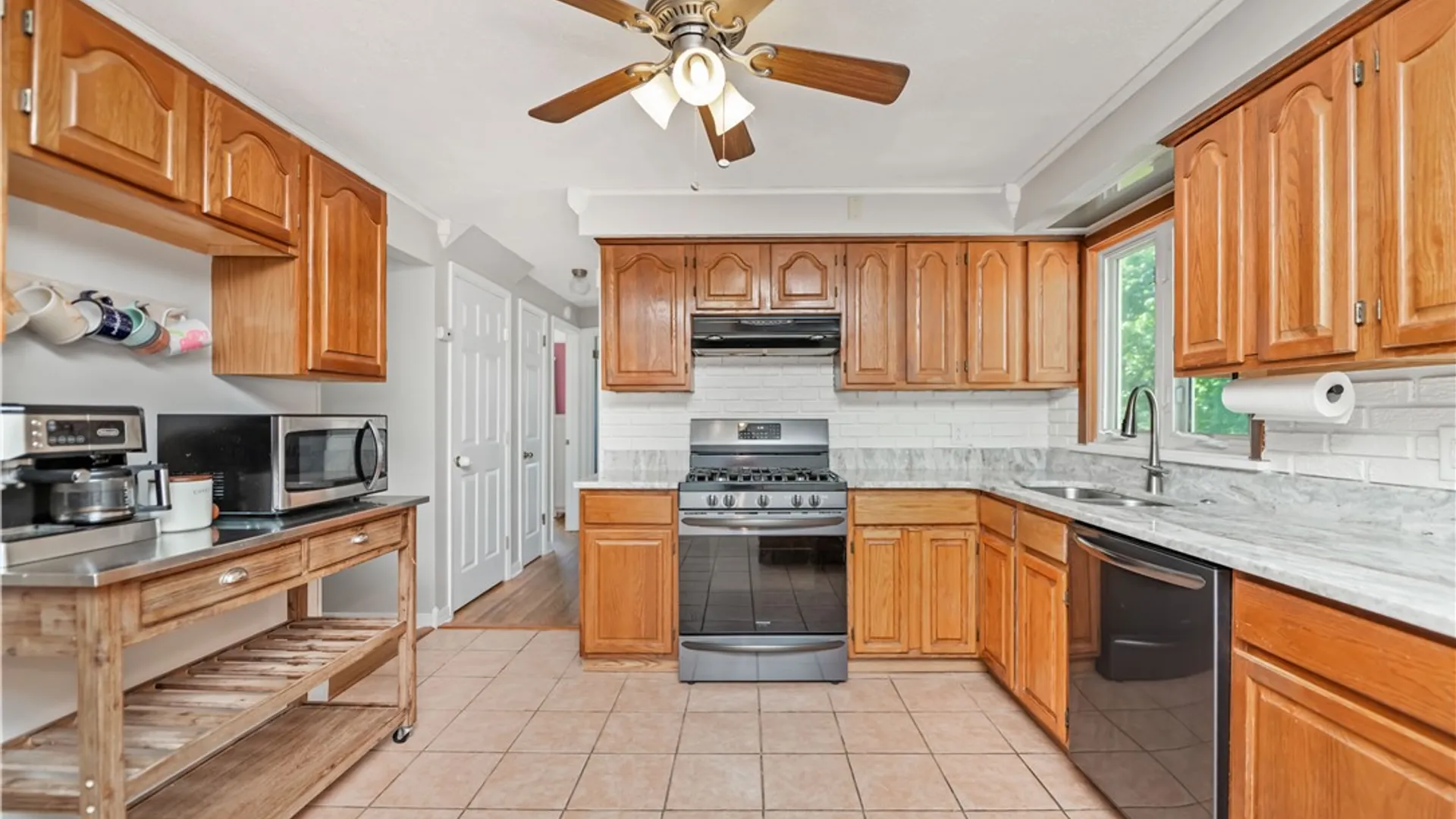 Property at 1178 State Road, Webster, NY 14580 5