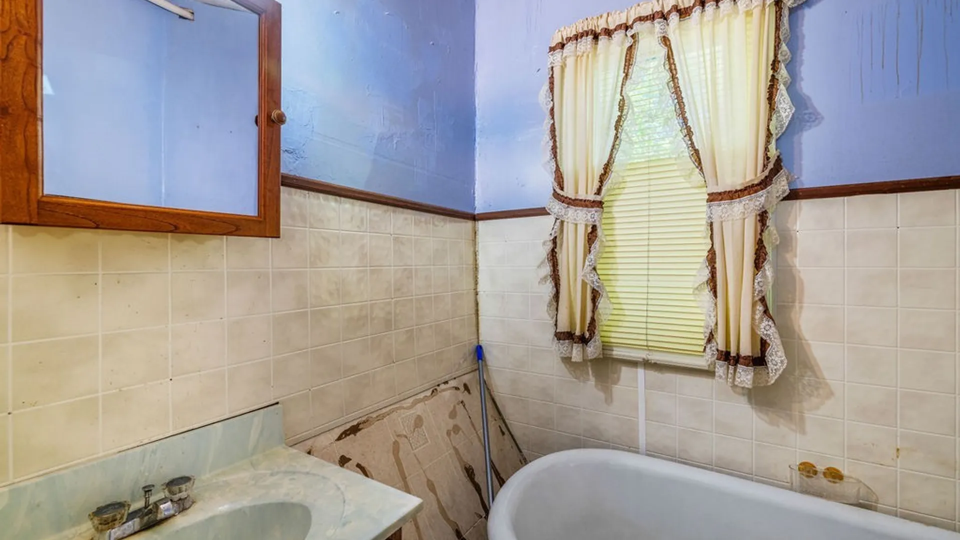 Property at 1823 Whitney Avenue, Niagara Falls, NY 14301 17
