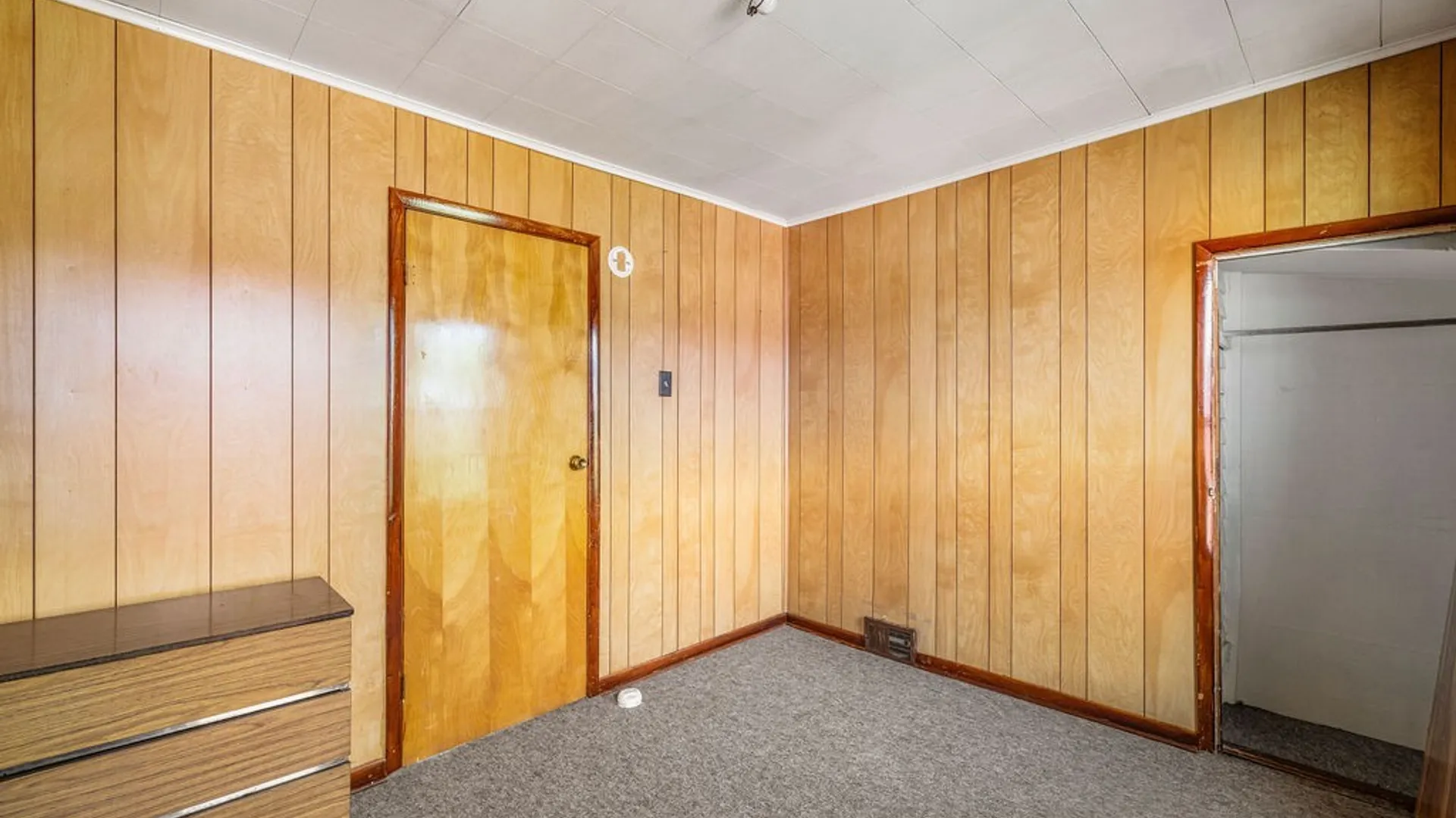 Property at 1823 Whitney Avenue, Niagara Falls, NY 14301 24