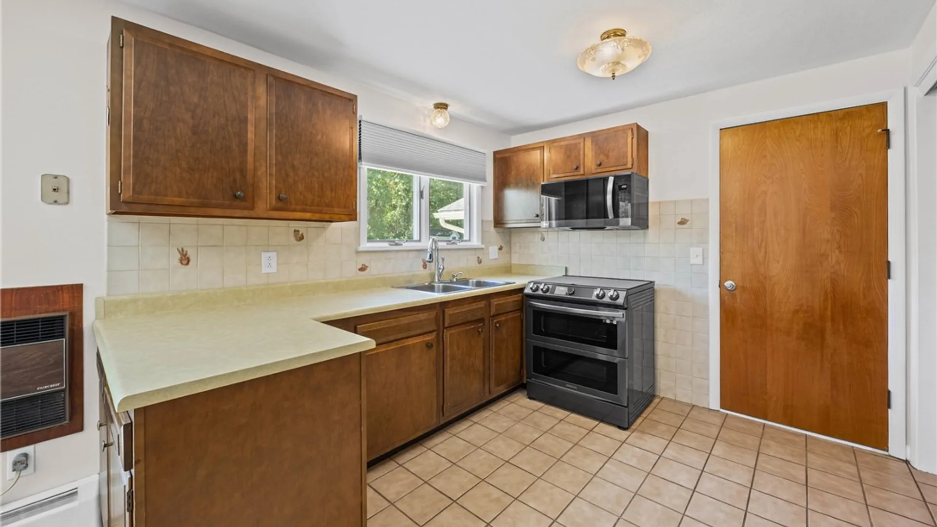 Property at 951 Copperkettle Road, Webster, NY 14580 10