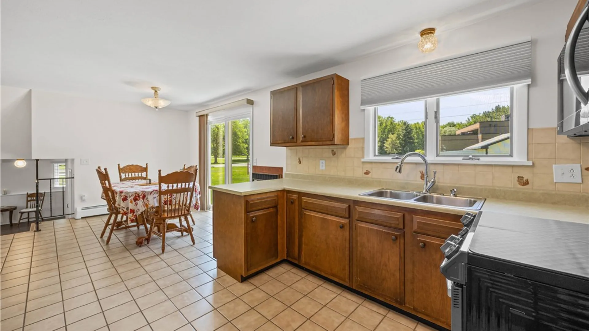 Property at 951 Copperkettle Road, Webster, NY 14580 9