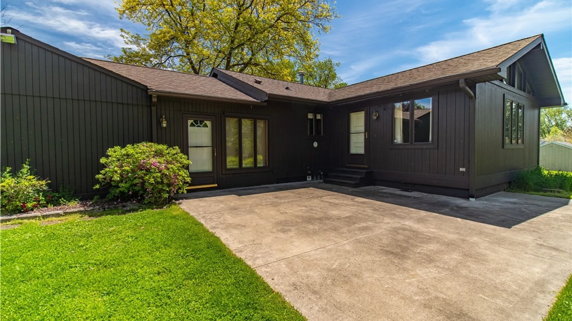 Property at 9 Gratiot Court, Dunkirk, NY 14048 12