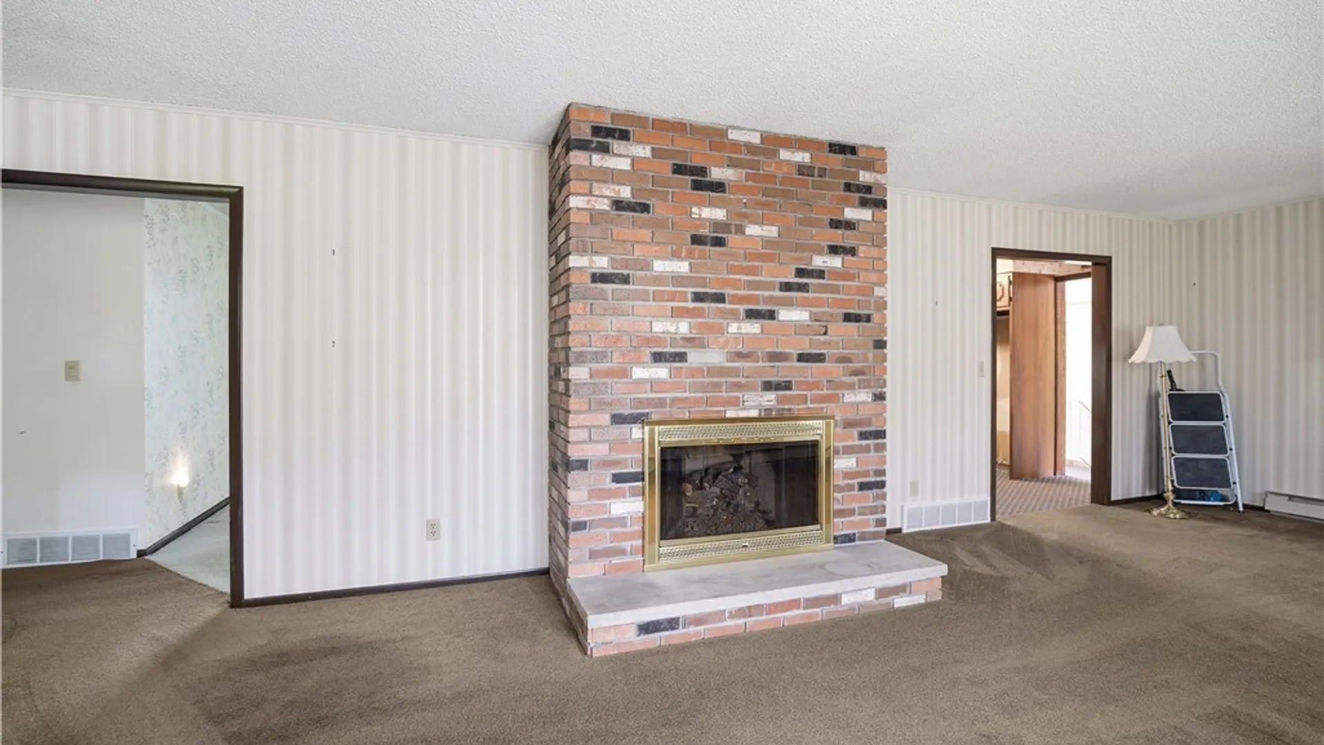 Property at 9 Gratiot Court, Dunkirk, NY 14048 22