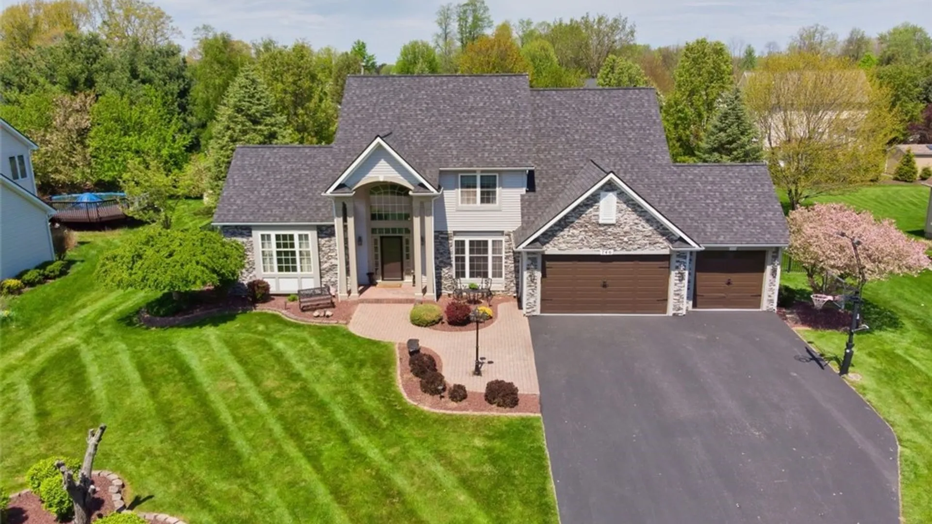 Property at 746 Hailey Dr, Webster, NY 14580 40