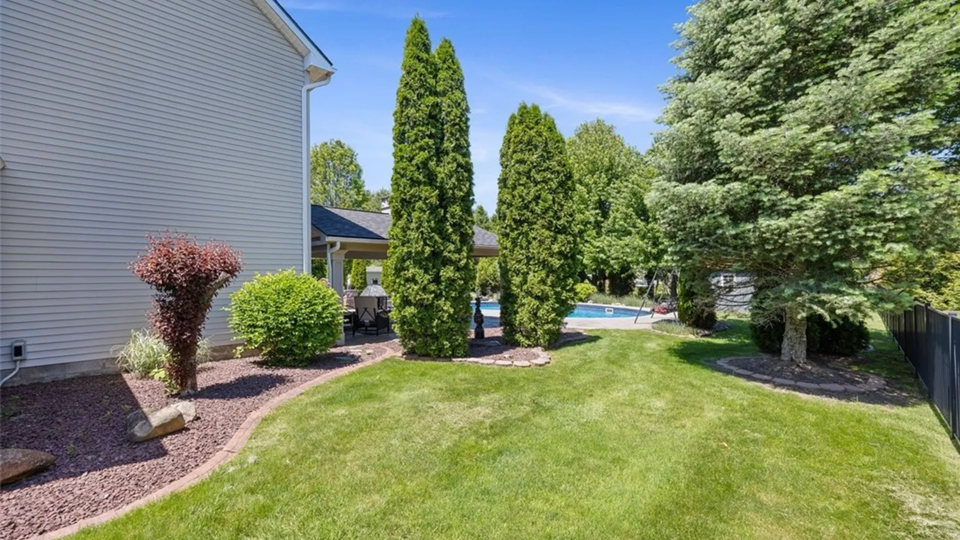 Property at 746 Hailey Dr, Webster, NY 14580 42