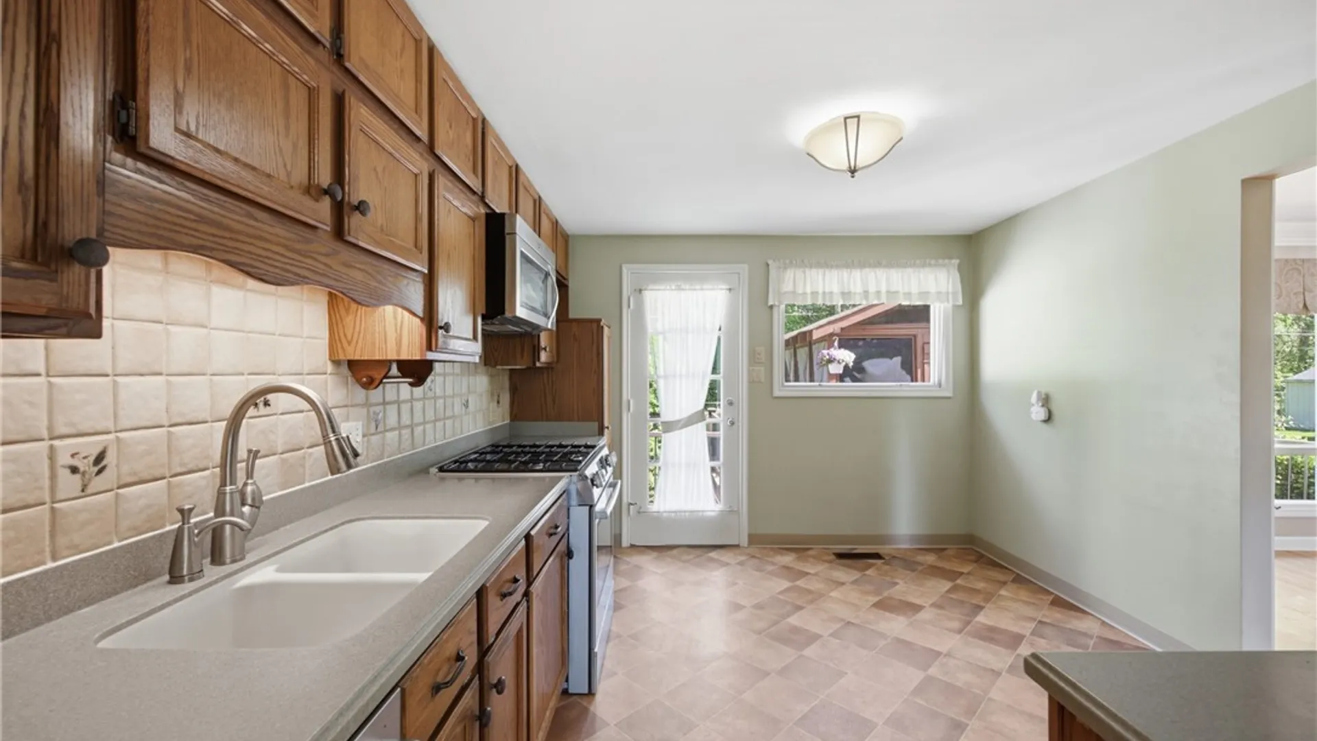 Property at 770 Ohio Avenue, North Tonawanda, NY 14120 15
