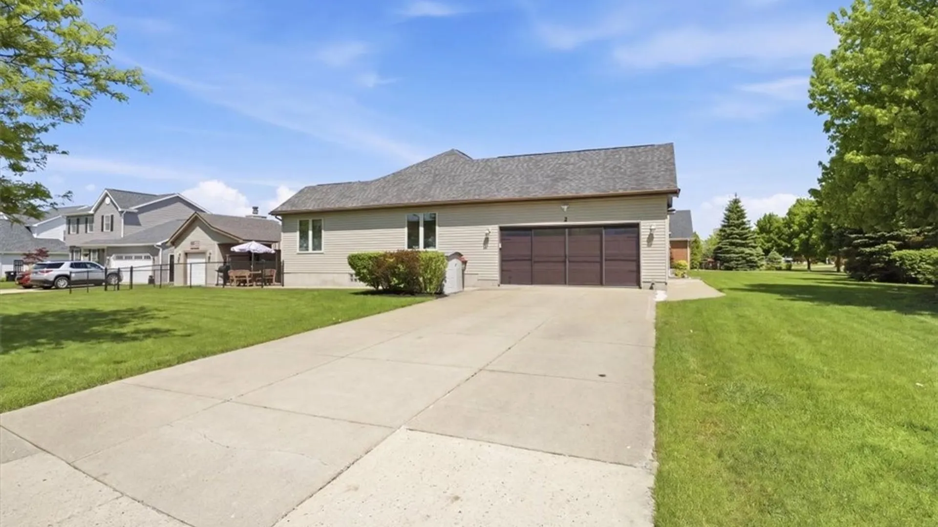 Property at 2 Cobblestone Court, Lancaster, NY 14086 42