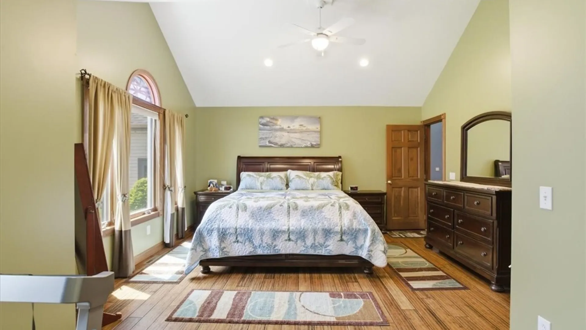Property at 2 Cobblestone Court, Lancaster, NY 14086 6