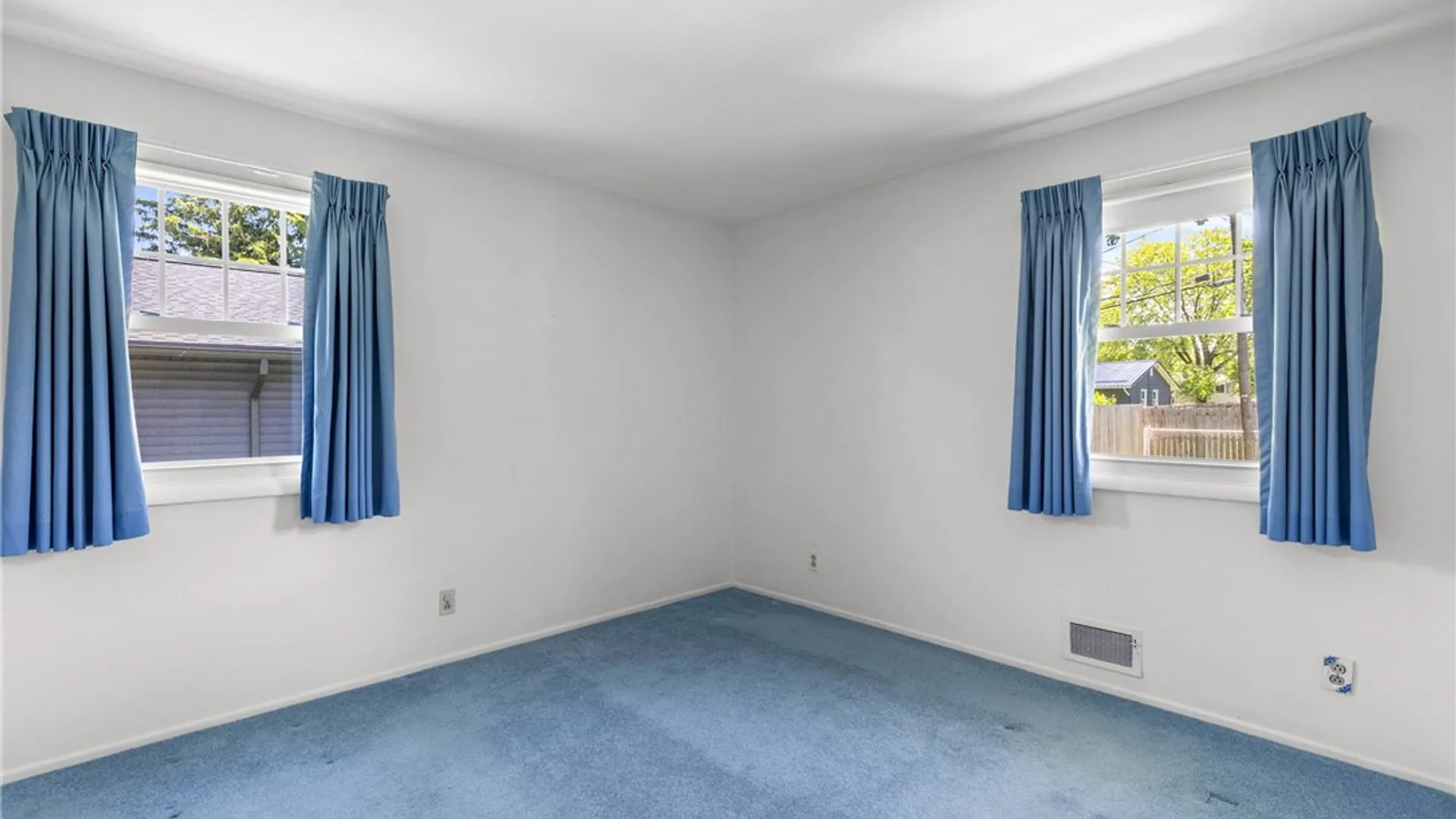 Property at 242 Yarkerdale Drive, Greece, NY 14615 30
