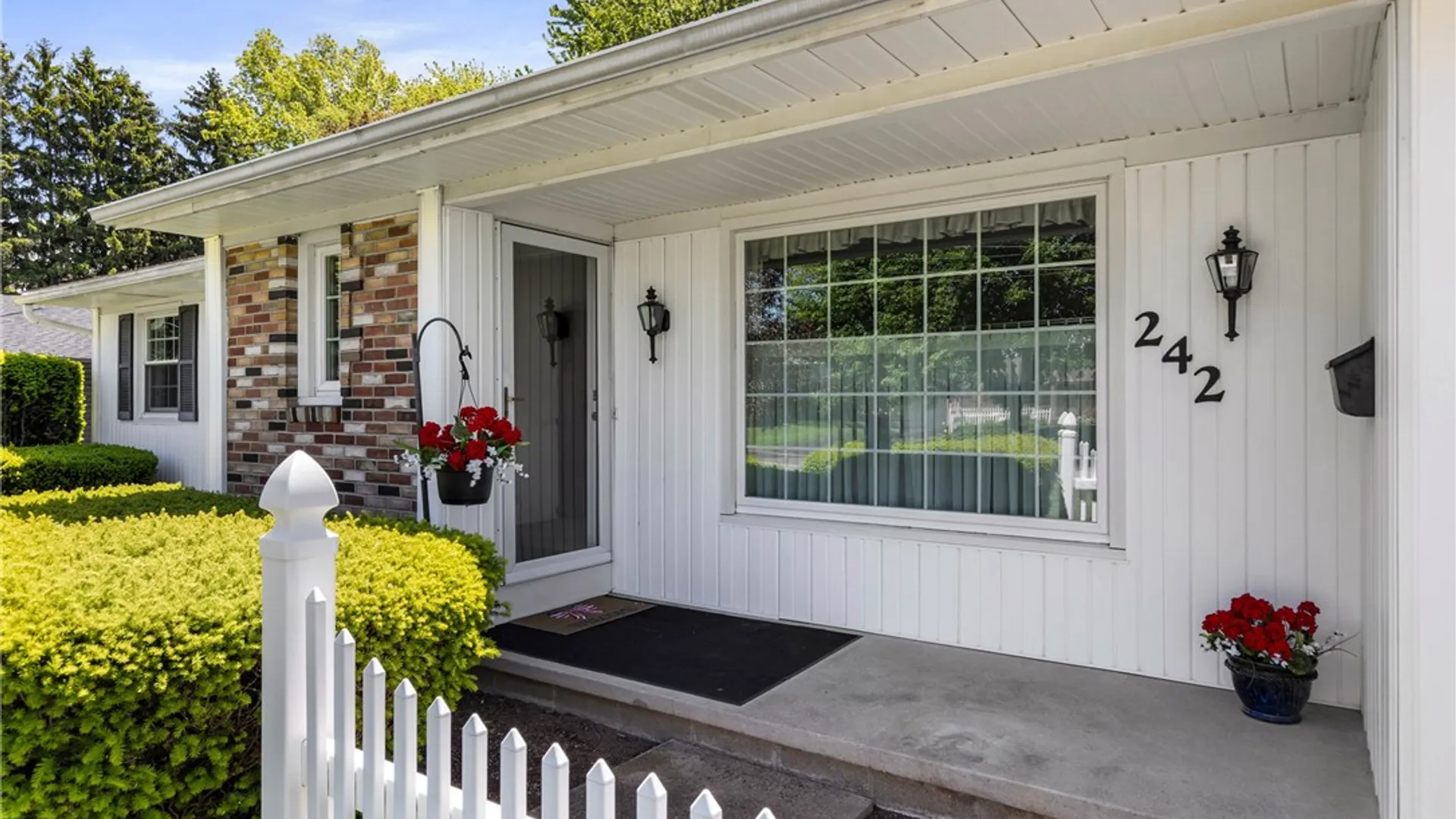 Property at 242 Yarkerdale Drive, Greece, NY 14615 4