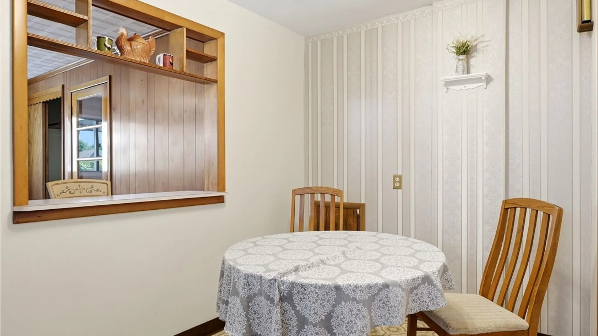 Property at 6906 Lindbergh Avenue, Niagara Falls, NY 14304 11