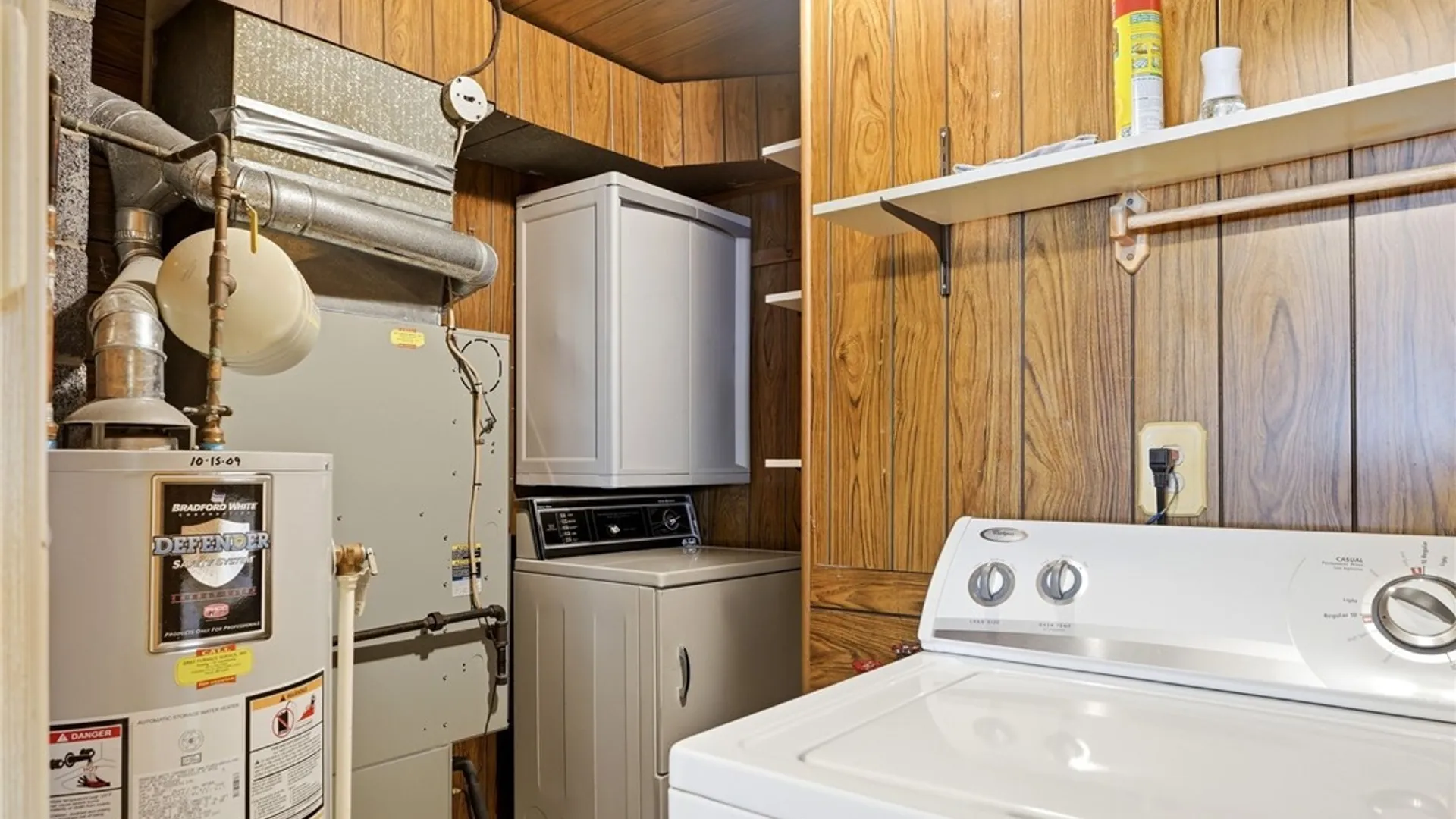 Property at 6906 Lindbergh Avenue, Niagara Falls, NY 14304 13