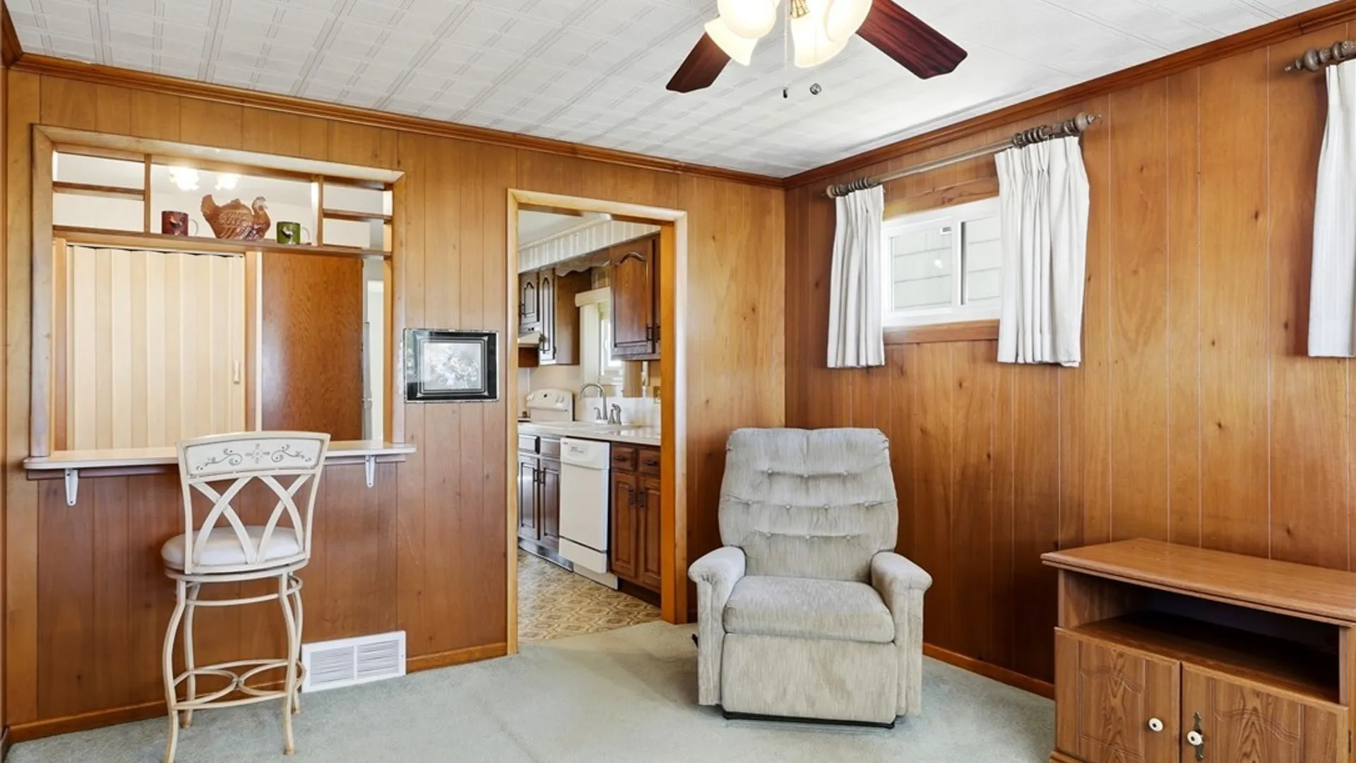 Property at 6906 Lindbergh Avenue, Niagara Falls, NY 14304 16