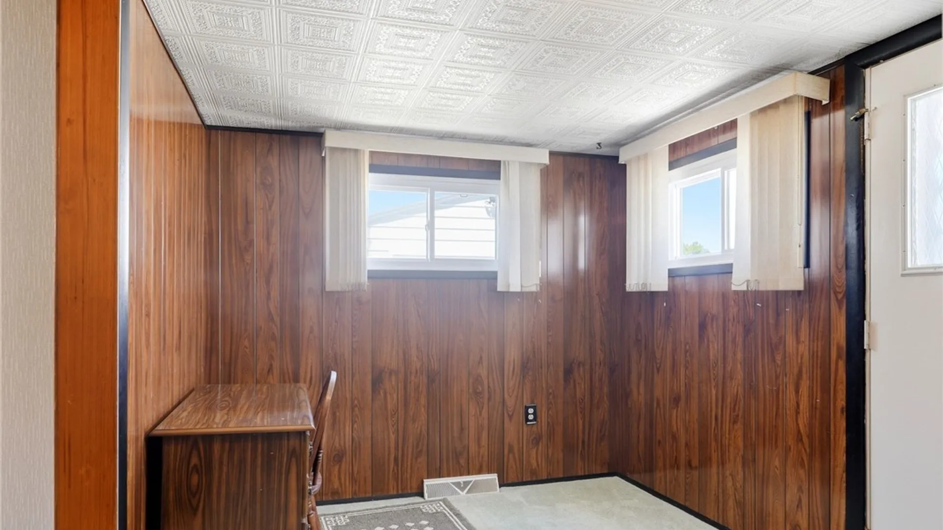 Property at 6906 Lindbergh Avenue, Niagara Falls, NY 14304 17