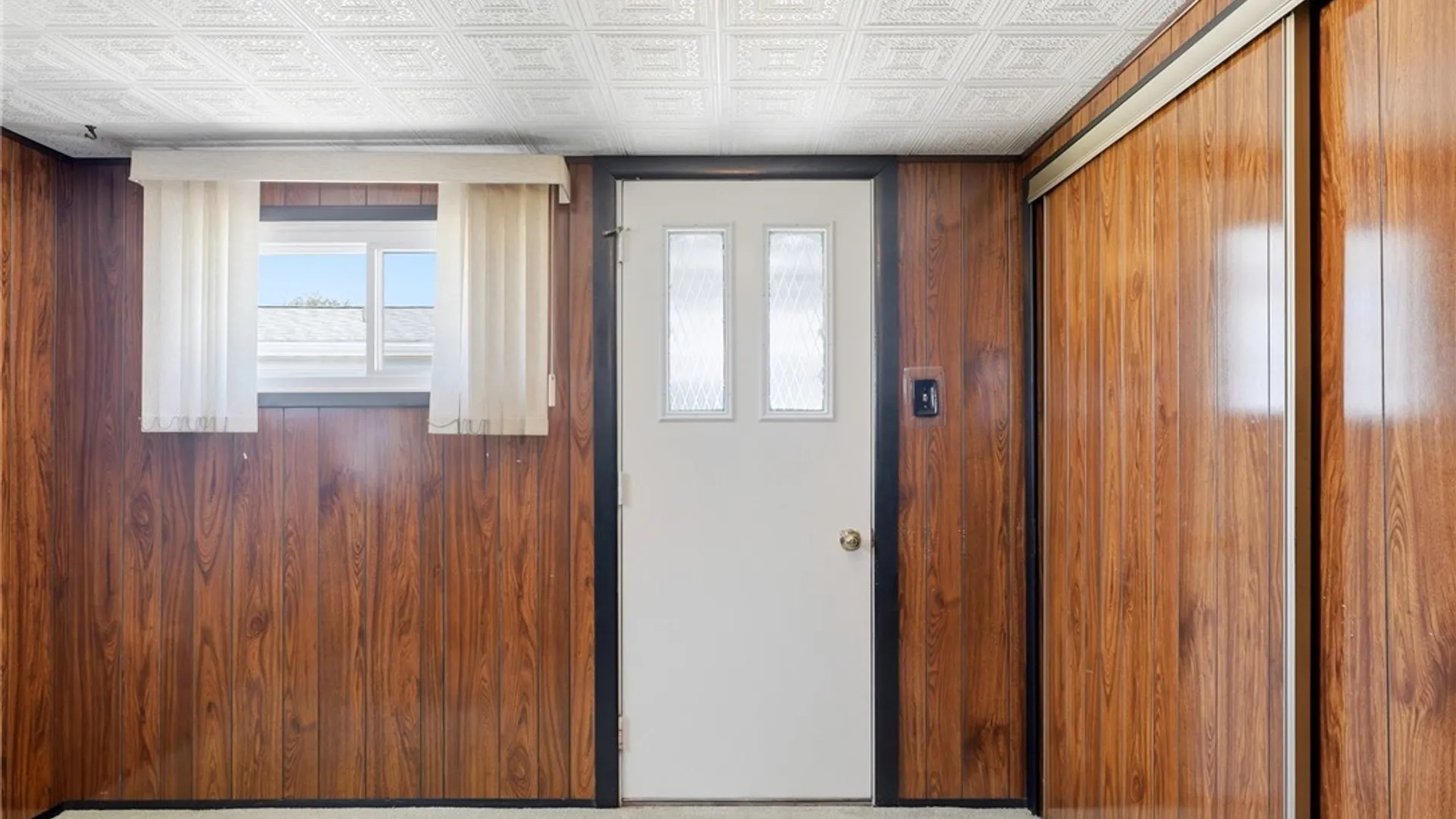 Property at 6906 Lindbergh Avenue, Niagara Falls, NY 14304 18