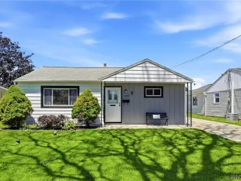 Property at 6906 Lindbergh Avenue, Niagara Falls, NY 14304