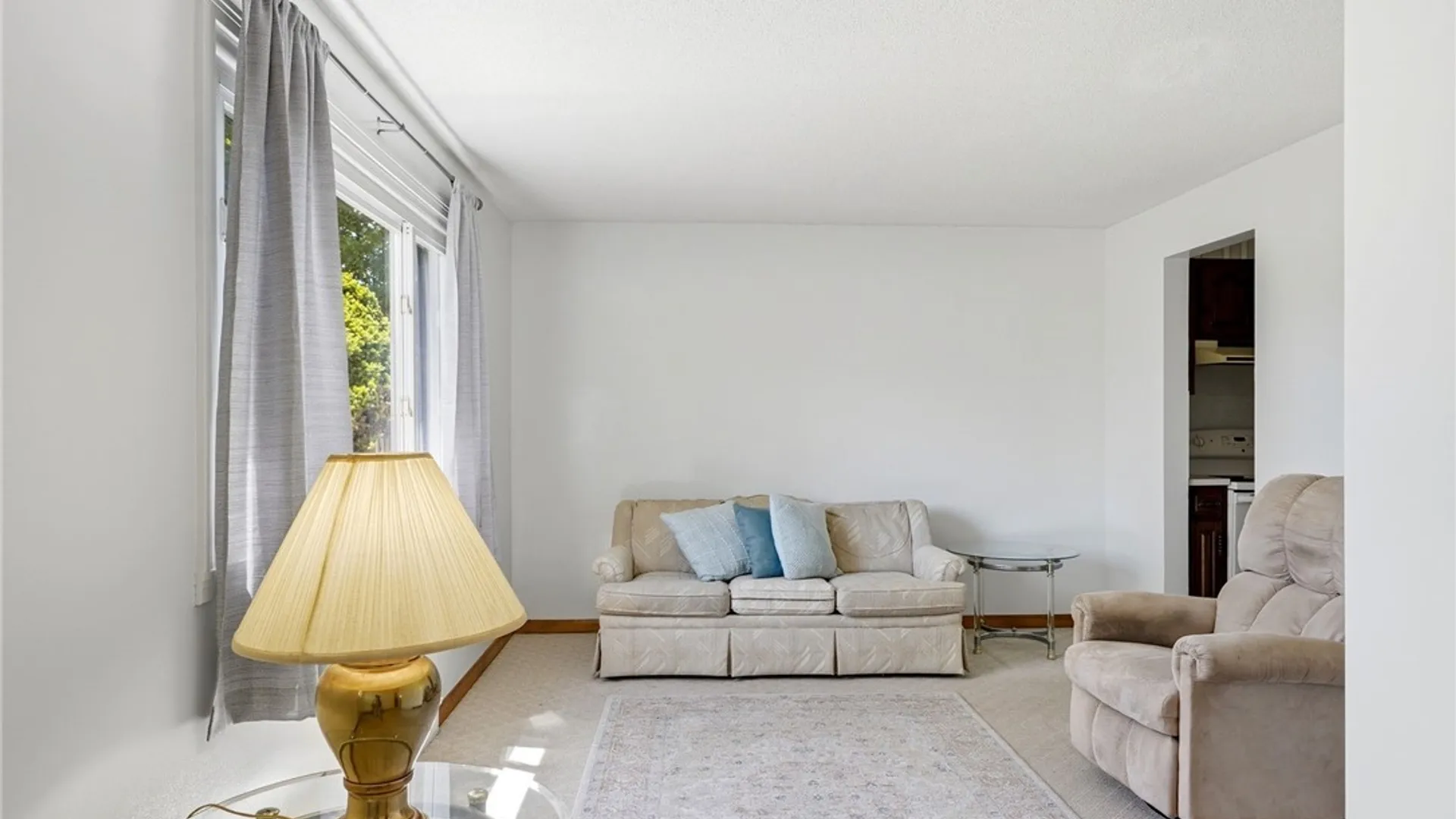 Property at 6906 Lindbergh Avenue, Niagara Falls, NY 14304 6
