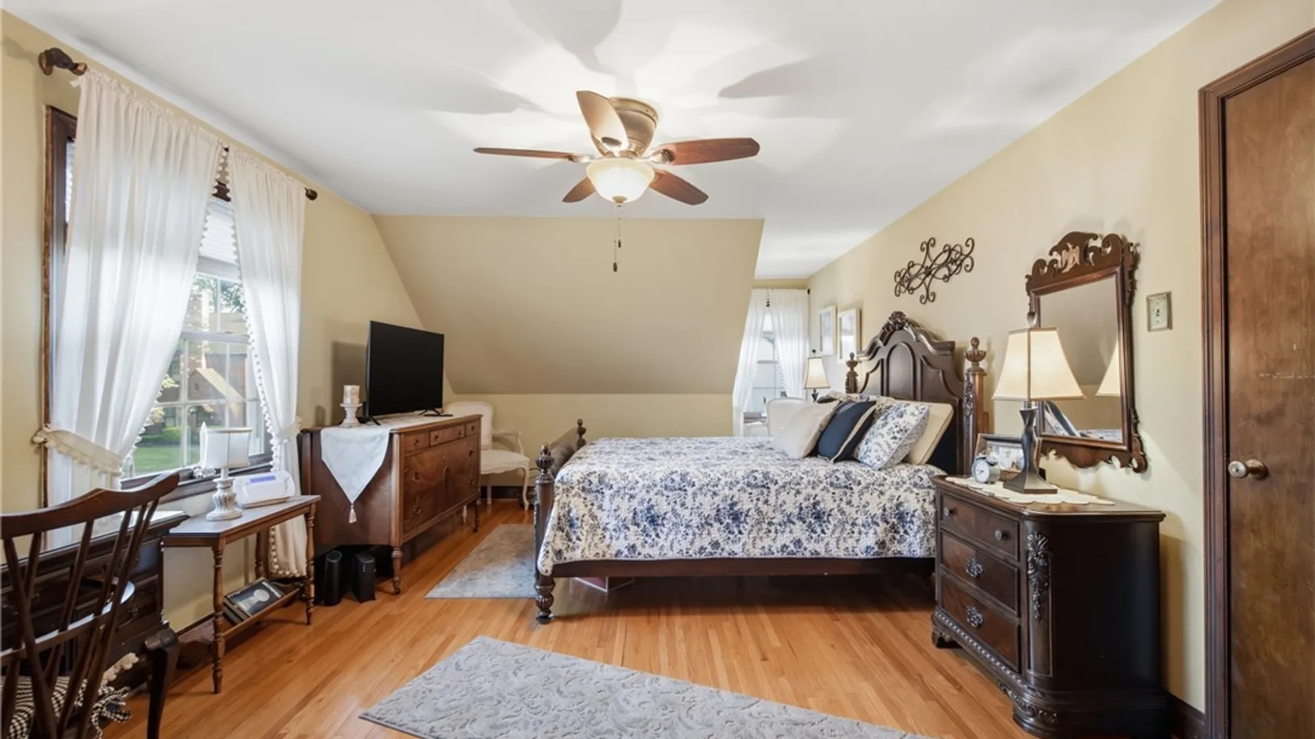 Property at 1306 Thorndale Avenue, Niagara Falls, NY 14305 15