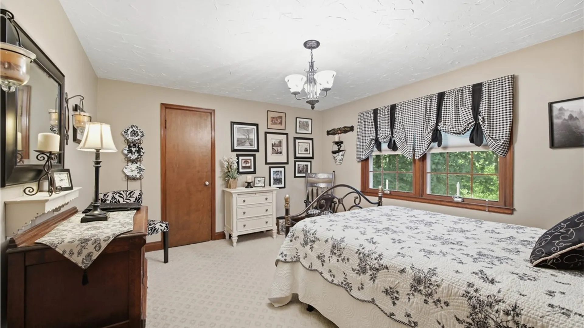 Property at 1306 Thorndale Avenue, Niagara Falls, NY 14305 18