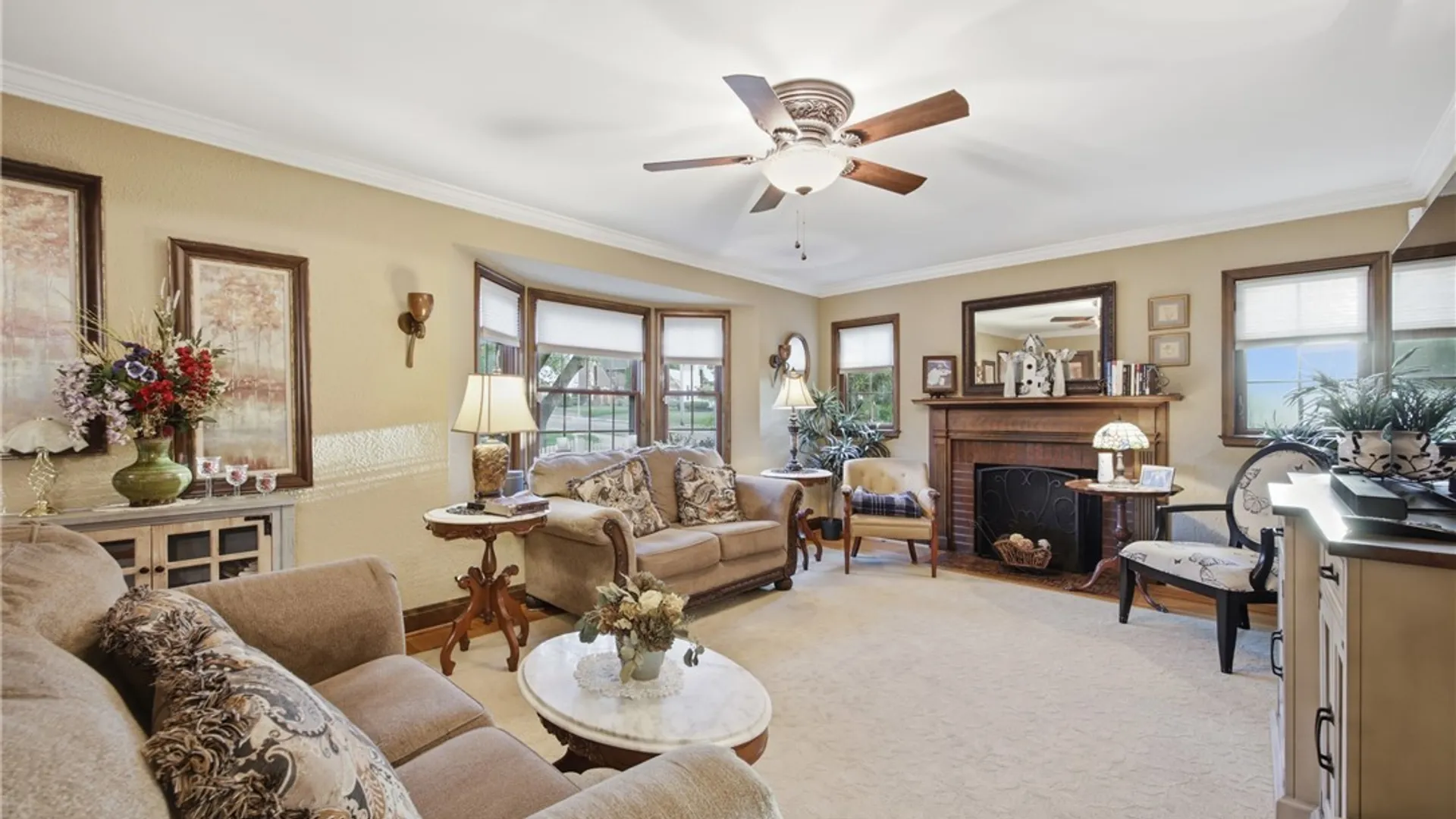 Property at 1306 Thorndale Avenue, Niagara Falls, NY 14305 6