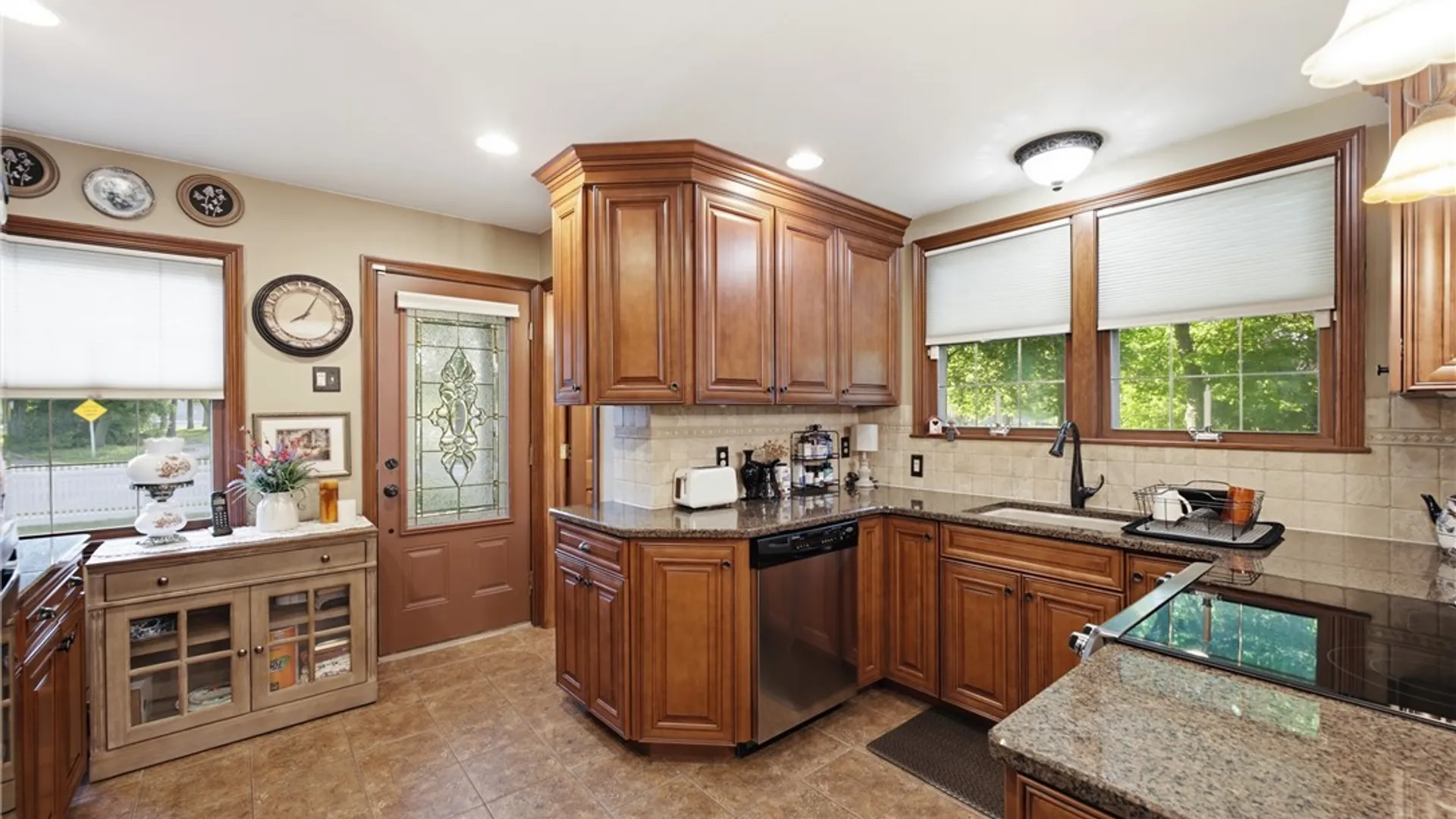 Property at 1306 Thorndale Avenue, Niagara Falls, NY 14305 8