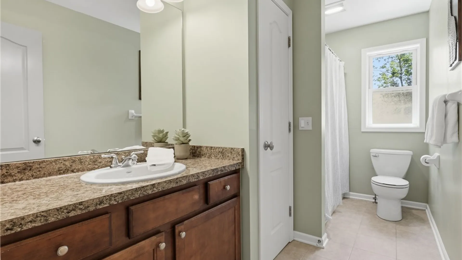 Property at 6 Fernstone Lane, Penfield, NY 14526 30