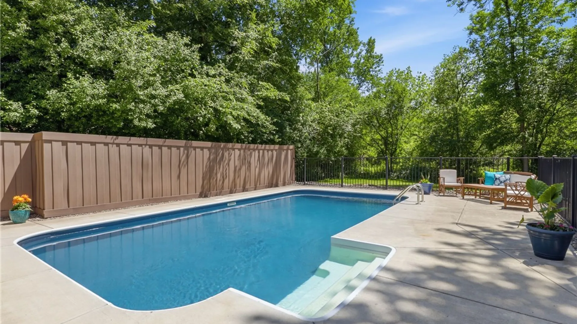 Property at 6 Fernstone Lane, Penfield, NY 14526 38