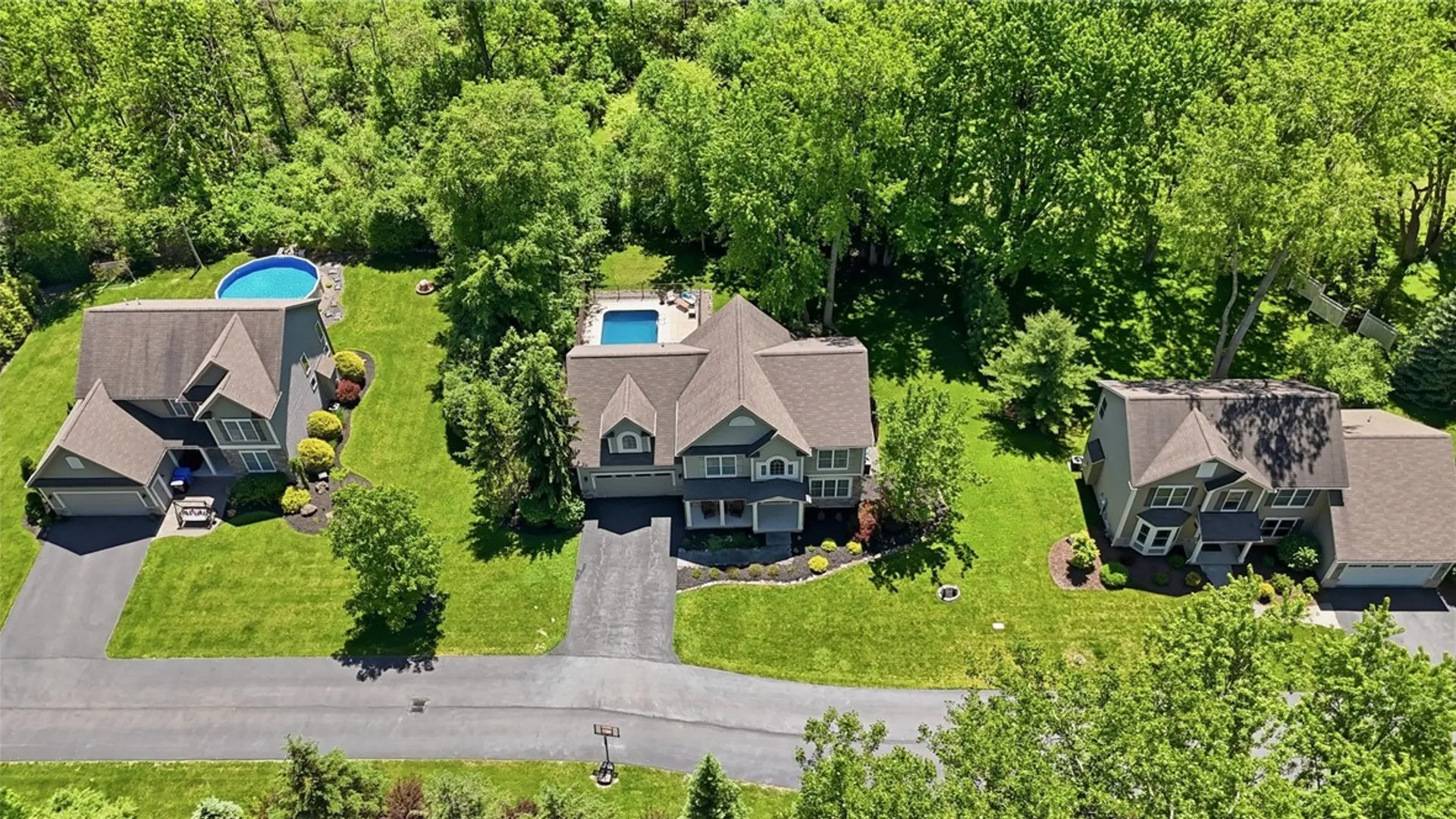 Property at 6 Fernstone Lane, Penfield, NY 14526 46