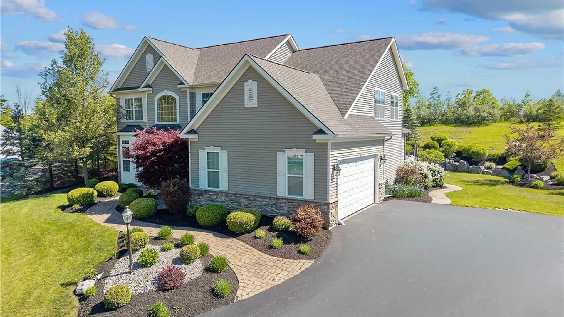 Property at 6308 Tulipwood Lane, DeWitt, NY 13078 3