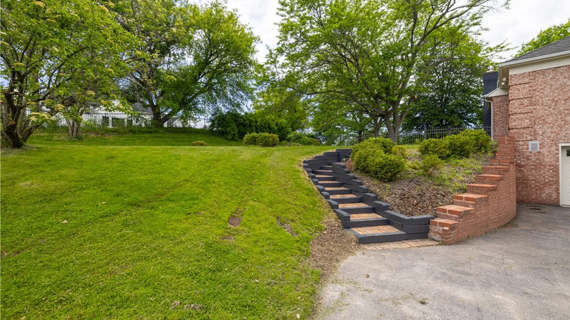 Property at 36 Locke Drive, Pittsford, NY 14534 9