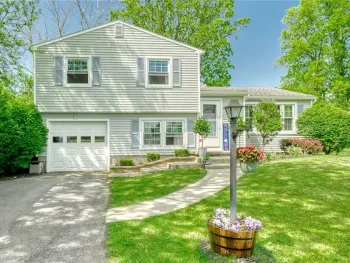 46 Arlington Park, Canandaigua City, NY 14424