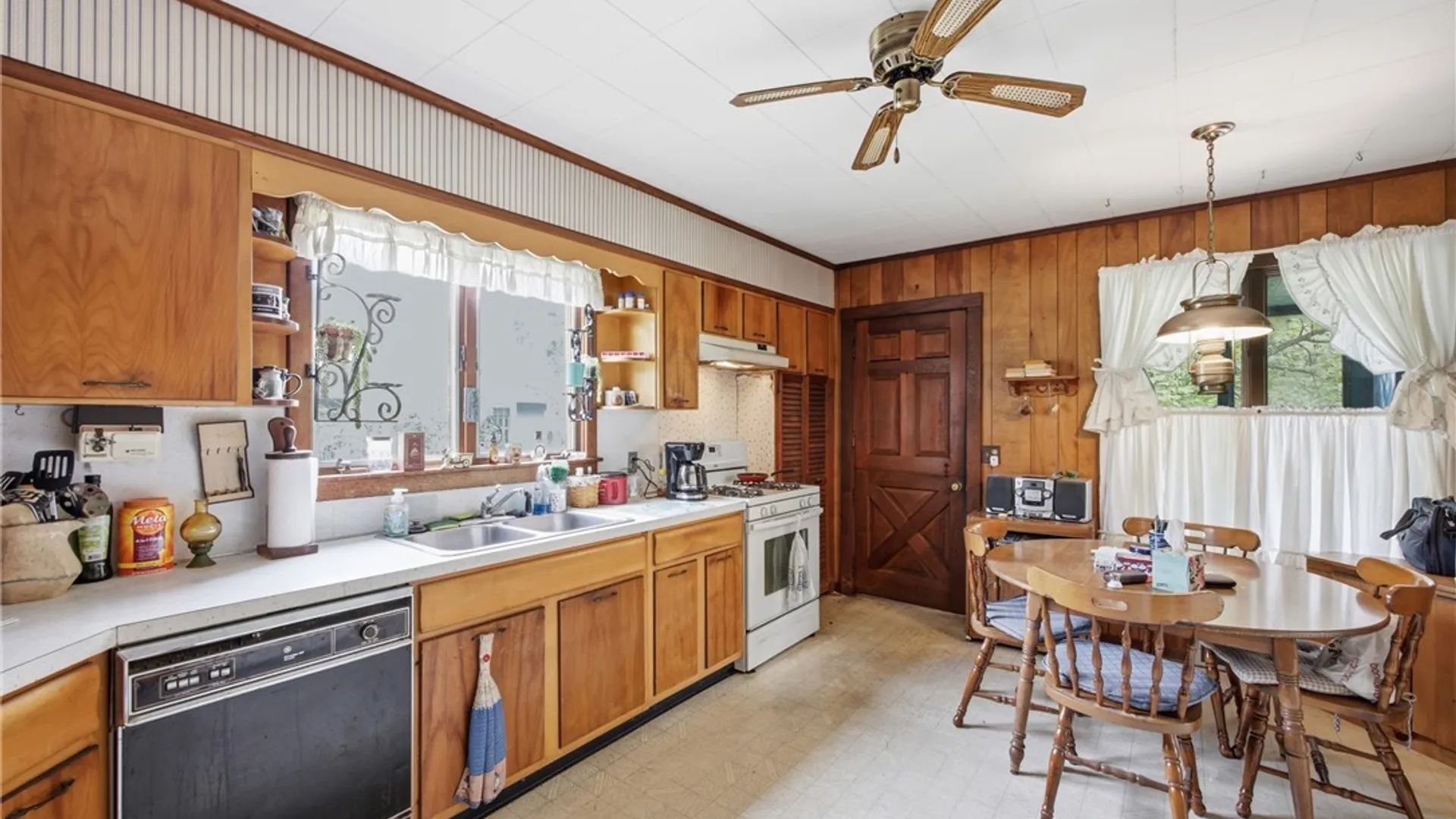 Property at 262 Walnut Street, Aurora, NY 14052 13