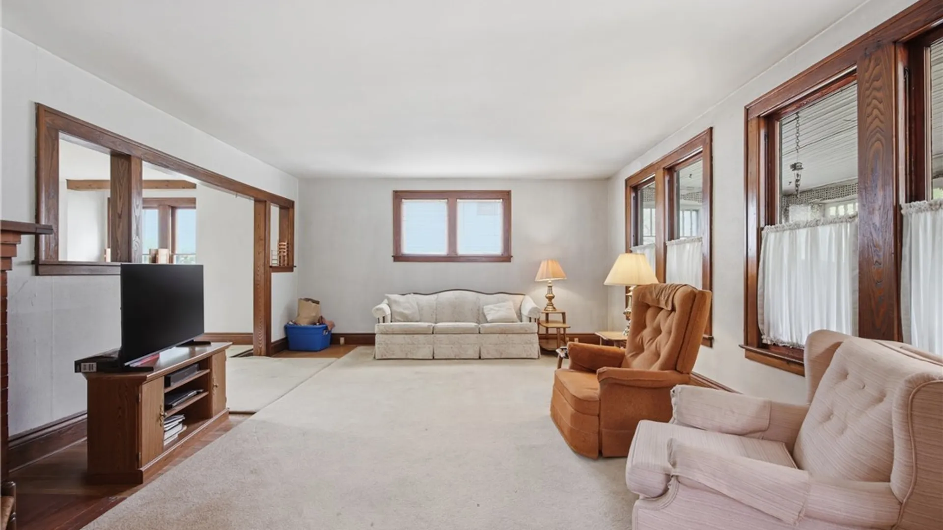 Property at 262 Walnut Street, Aurora, NY 14052 5