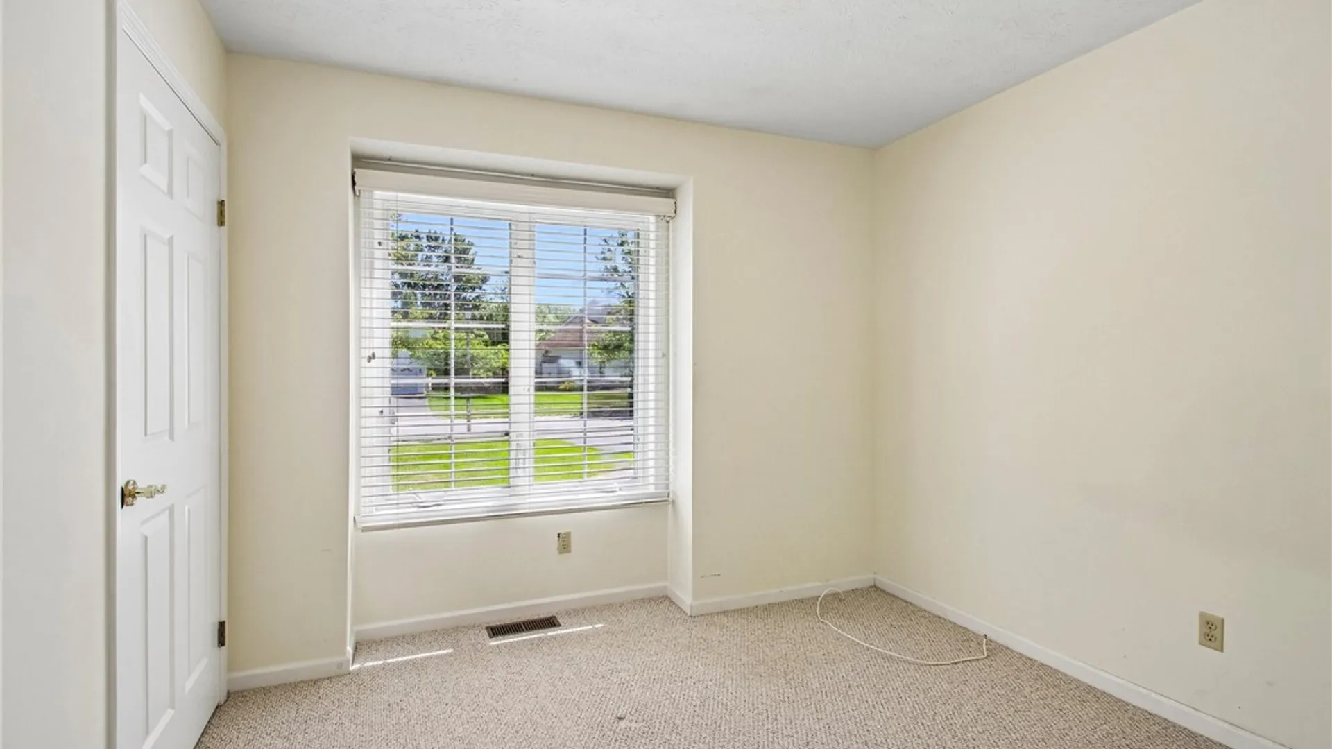 Property at 87 Collenton Drive, Greece, NY 14626 28