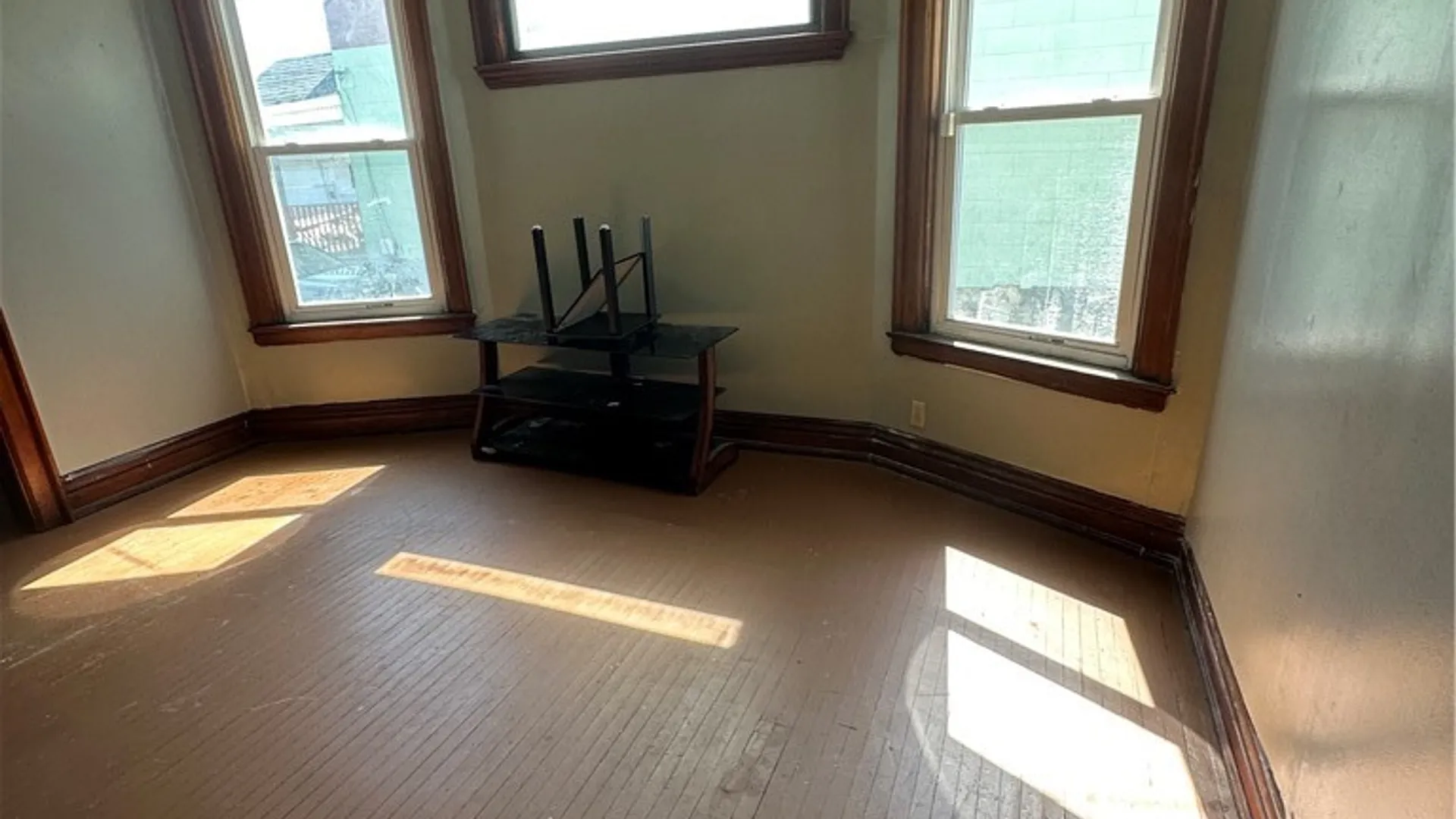 Property at 360 Fox Street, Buffalo, NY 14211 10