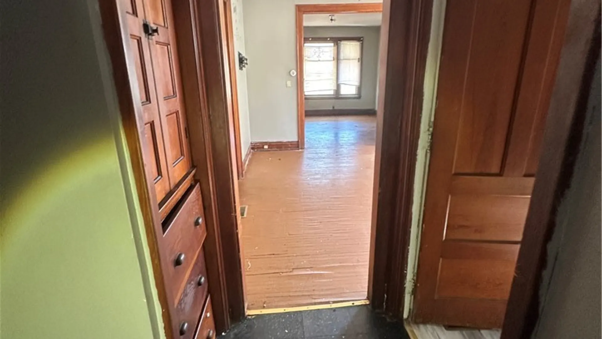 Property at 360 Fox Street, Buffalo, NY 14211 8