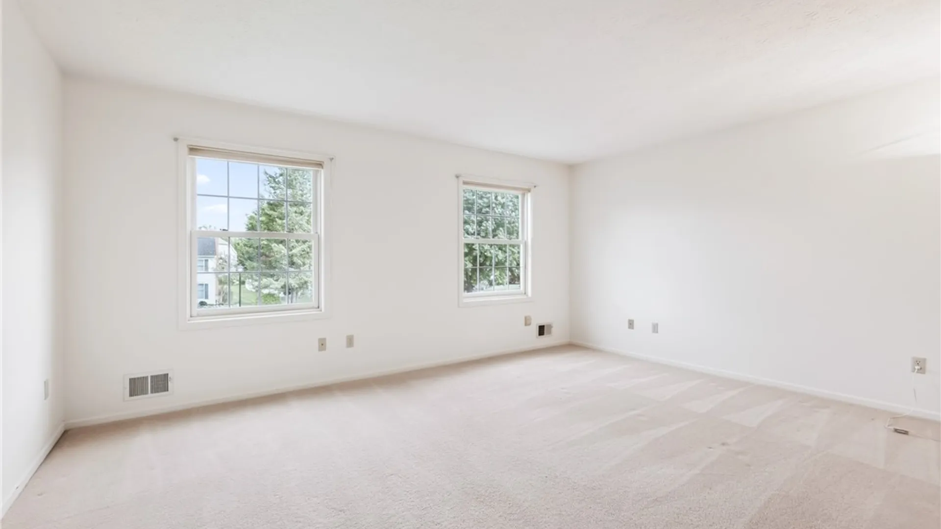 Property at 5 Fresh Meadow Run, Perinton, NY 14526 34