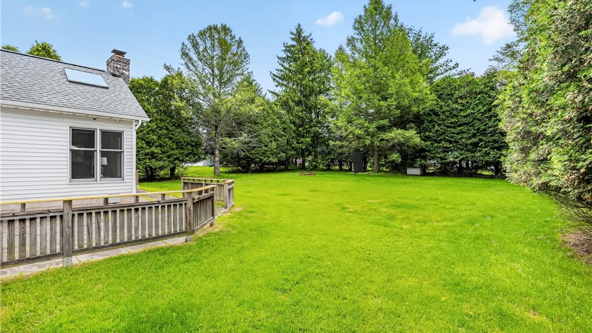 Property at 5 Fresh Meadow Run, Perinton, NY 14526 46